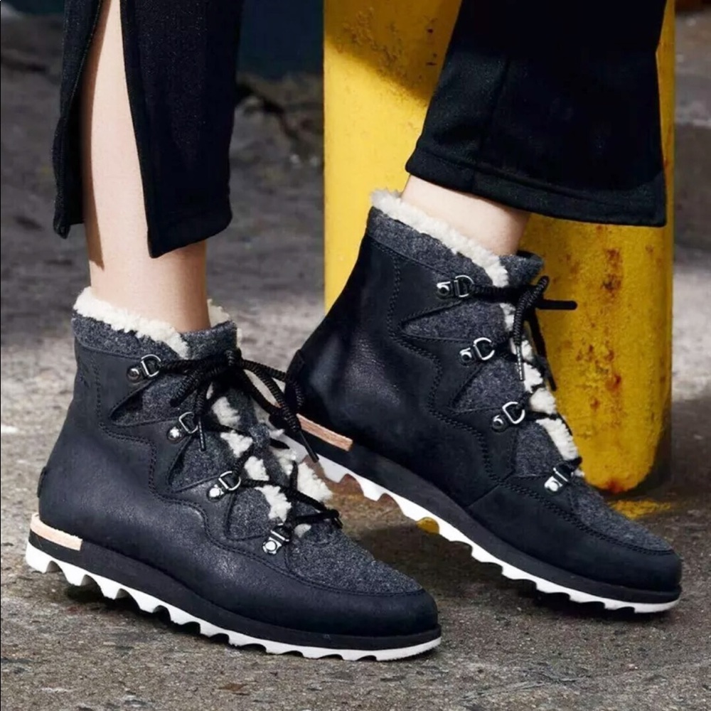 Sorel Alpine Sneakchic Snow Ankle Winter Boots Womens 7 Shoes Leather Black Gray